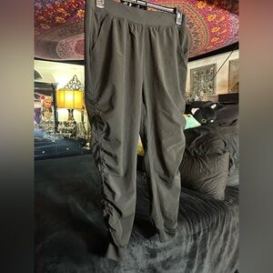 Velocity woman’s Black Joggers NWOT Size L